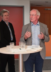 Dr. Lenzen-Großimlinghaus und Prof. em. Dr. Dr. Heiner Legewie Foto: Georg Eichinger Dr. Lenzen-Großimlinghaus und Prof. em. Dr. Dr. Heiner Legewie Foto: Georg Eichinger