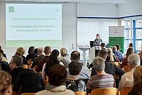 Blick in den Saal Blick in den Saal